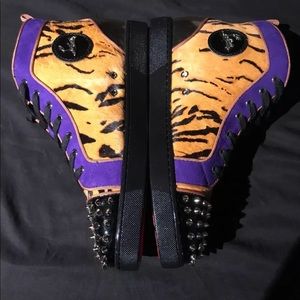 Comment size below up to a size 15